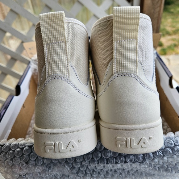 Fila Madina Gardenia Turtledove Leather High Tops Women's 6.5 USA - Picture 6 of 13